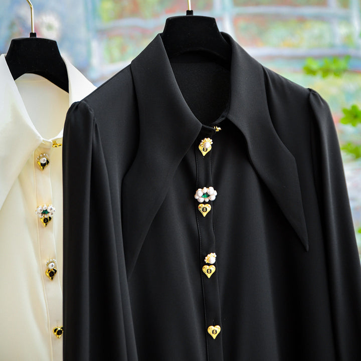 Damen Elegante und raffinierte Bluse mit Schmuckknöpfen Echoarchiv