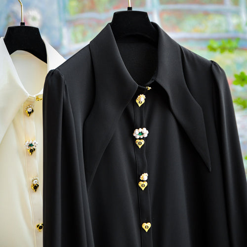 Damen Elegante und raffinierte Bluse mit Schmuckknöpfen Echoarchiv