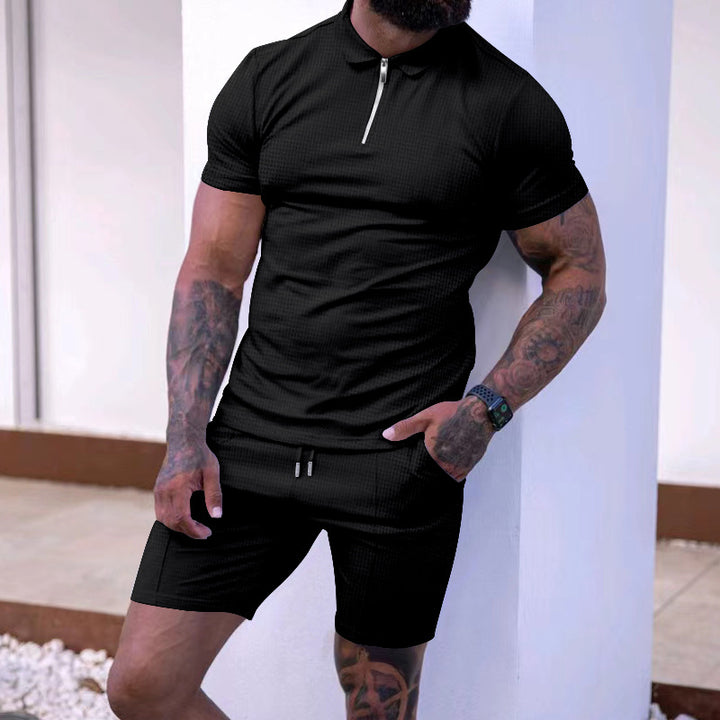 Herren sportliches Poloshirt mit Reißverschluss und passenden Shorts Echoarchiv