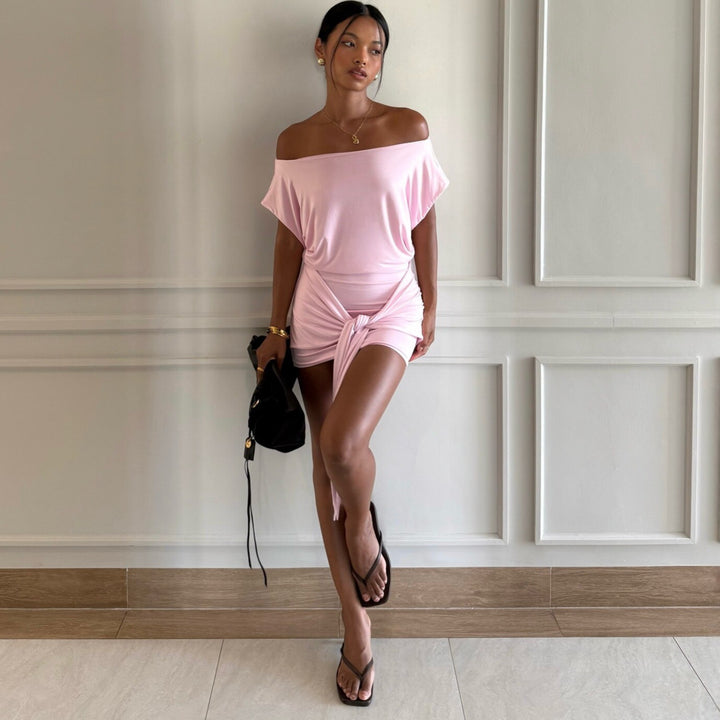 Damen Raffiniertes Minikleid mit angeschnittenem Ausschnitt und seitlichem Knoten Echo Archiv