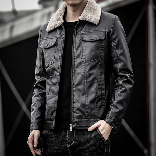 Herren Kunstleder-Truckerjacke mit wärmendem Sherpa-Kragen und Pattentaschen – Taviero