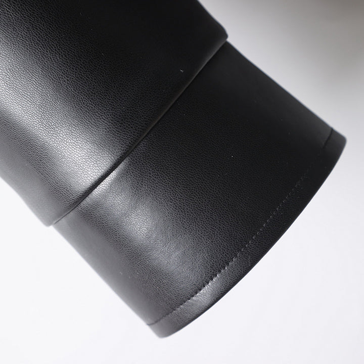 Herren minimalistische Lederimitatjacke mit durchgehendem Reißverschluss und aufgesetzten Brusttaschen Echoarchiv