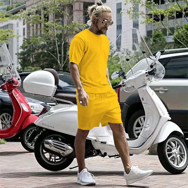 Herren stylisches Freizeit-Set aus atmungsaktivem Material und sportlichem Design Echoarchiv