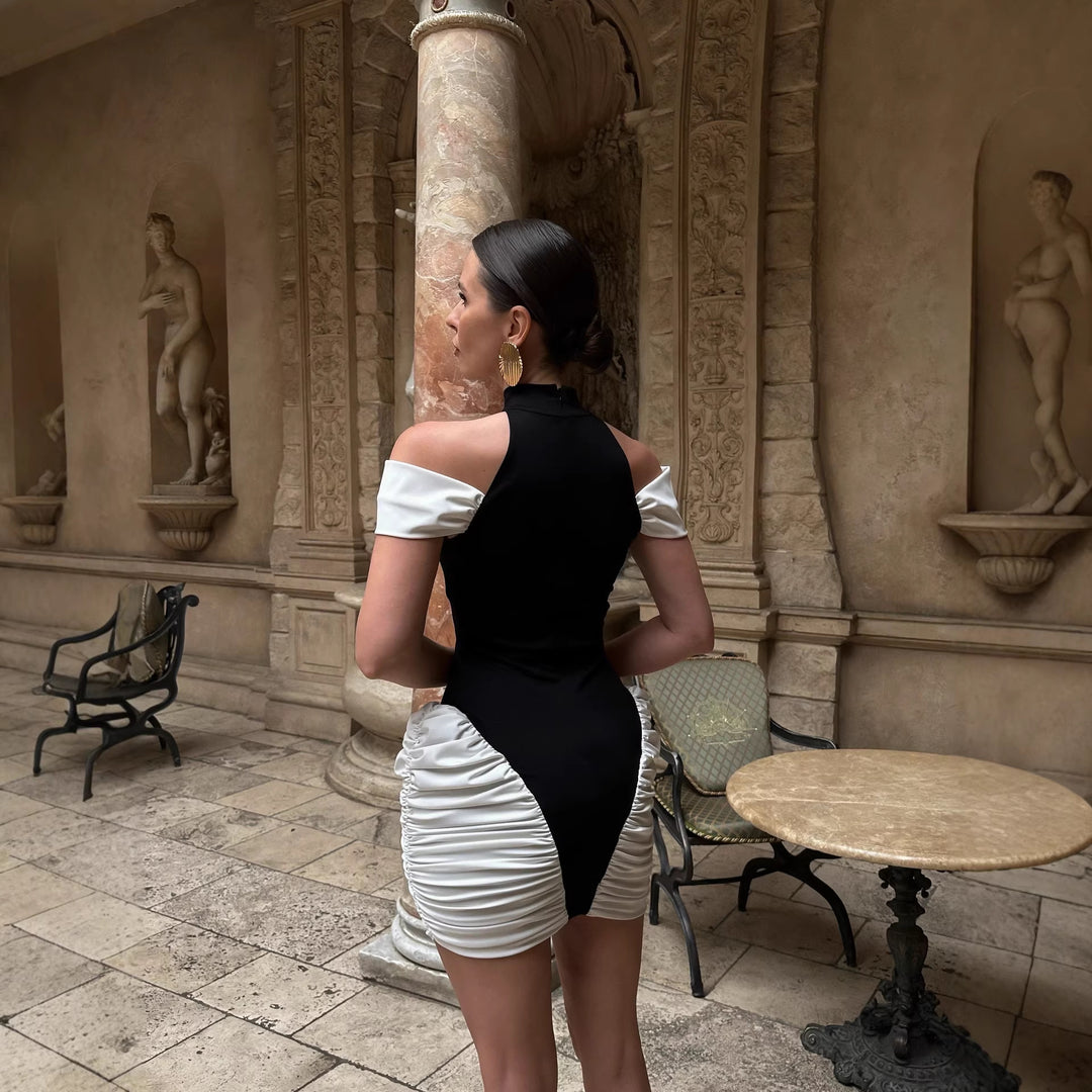 Damen elegantes Minikleid mit asymmetrischem Design und stilvollen Rüschendetails Echo Archiv