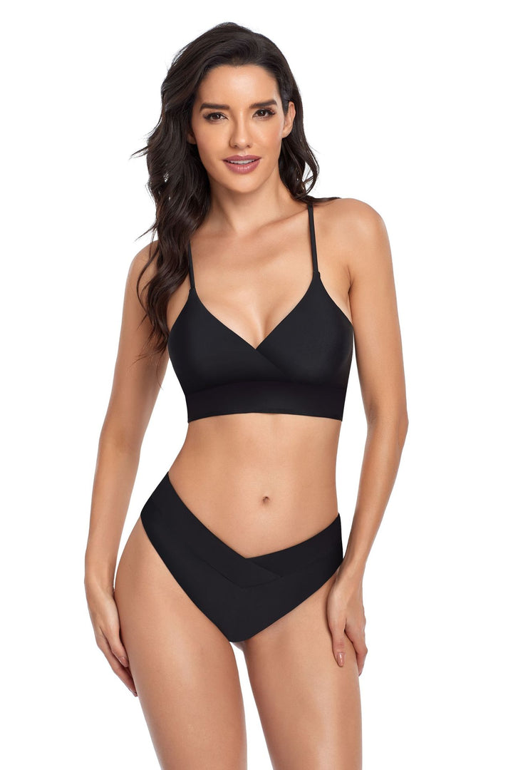 Damen Bikini-Set mit stilvollem Wickeloberteil und hoch geschnittenem Unterteil Echo Archiv