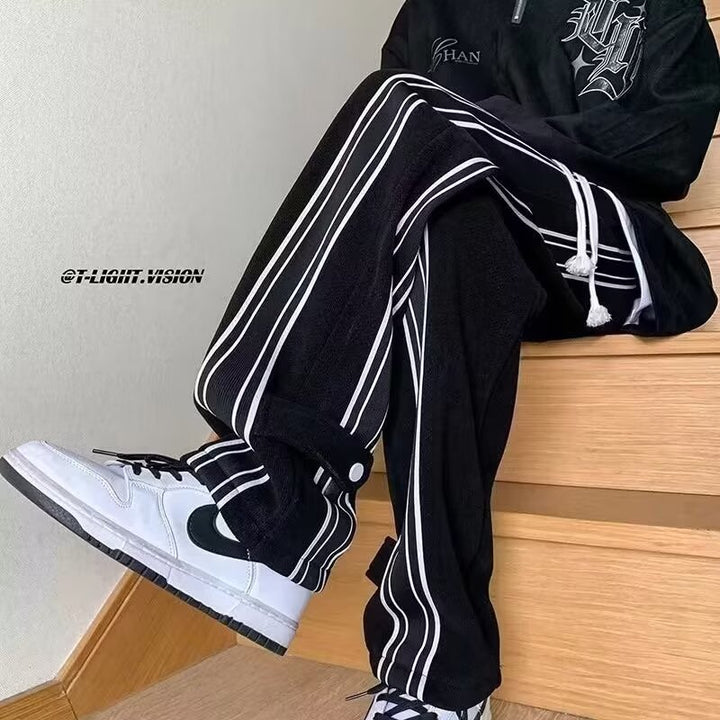 Herren Modische Relaxed-Fit Jogginghose mit seitlichen Streifen Echoarchiv