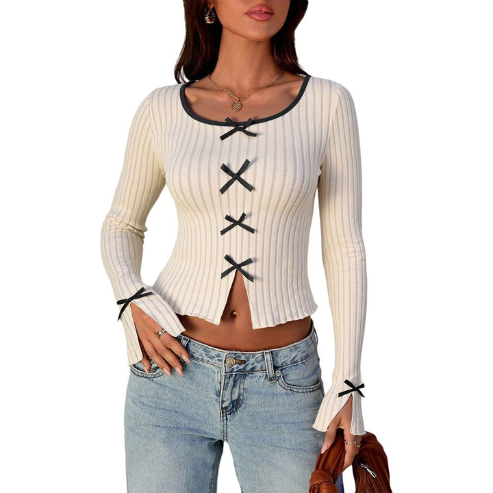 Damen geripptes Cropped-Strickjäckchen mit Zierschleifen, Wellensaum und geschlitzter Vorderpasse – Veloura