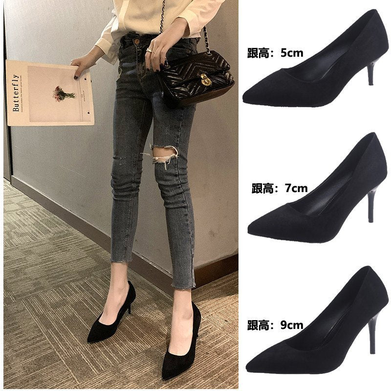 Damen Samtige spitze Pumps mit schmalem Stilettoabsatz und Komfortfußbett Echo Archiv