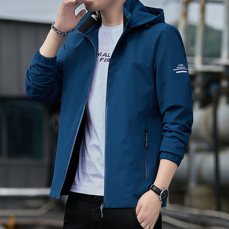 Herren Atmungsaktive Windjacke mit regulierbarer Kapuze Echo Archiv
