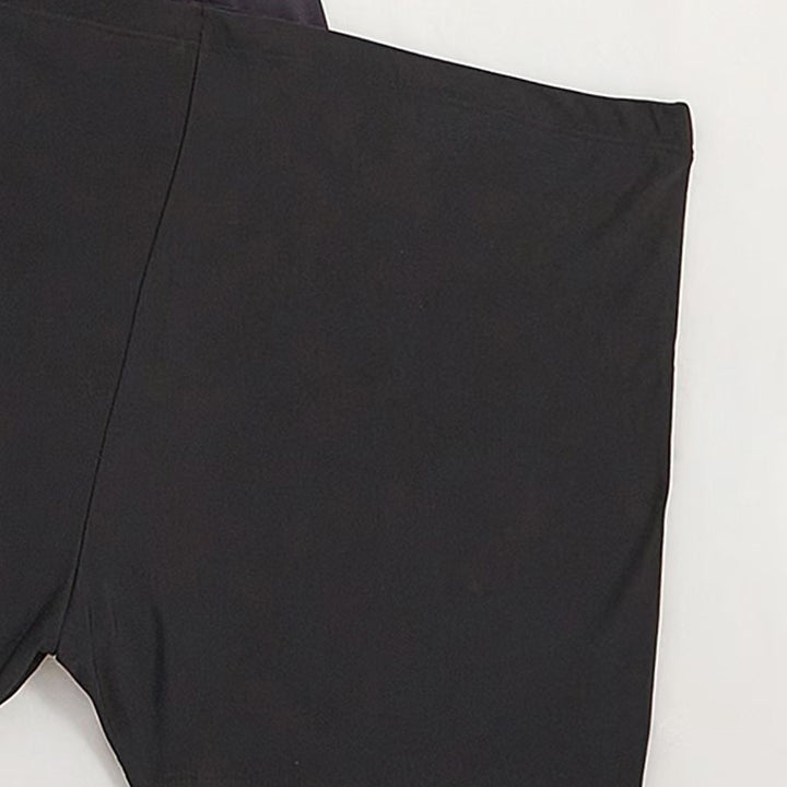 Damen Sportliches Tankini-Set mit farbenfrohem Oberteil und bequemen Shorts Echo Archiv