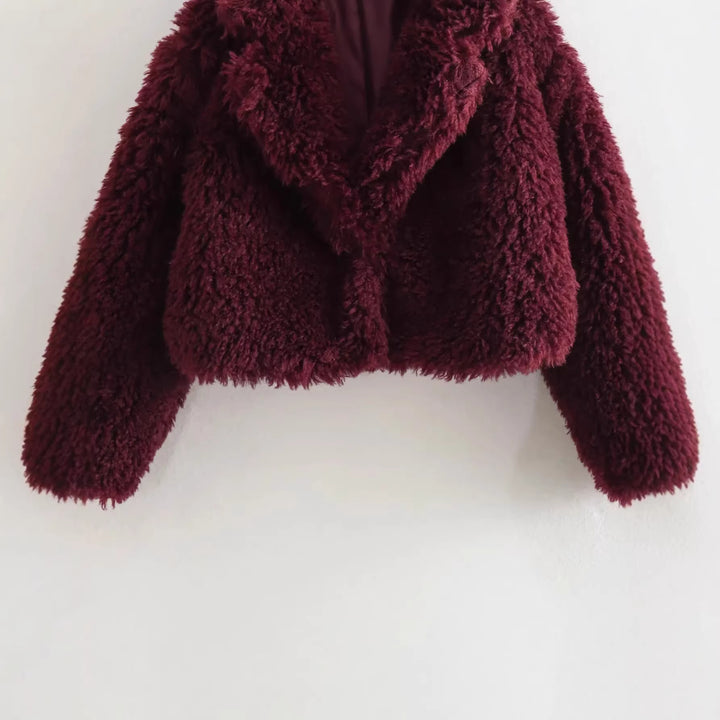 Damen kurz geschnittene Teddy-Jacke mit großem Reverskragen und wattiertem Futter – Célinea