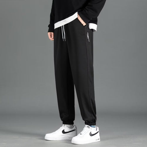 Herren Sportliche Jogginghose mit regulierbarem Bund Echoarchiv