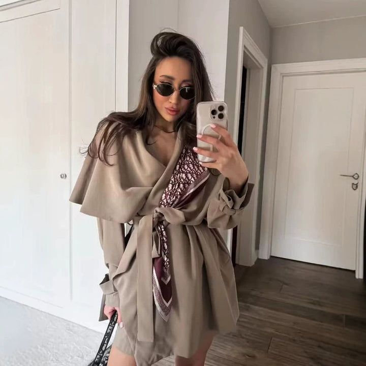 Damen Kurzer Asymmetrischer Wickelmantel mit Volant-Overlay und Bindegürtel Echoarchiv