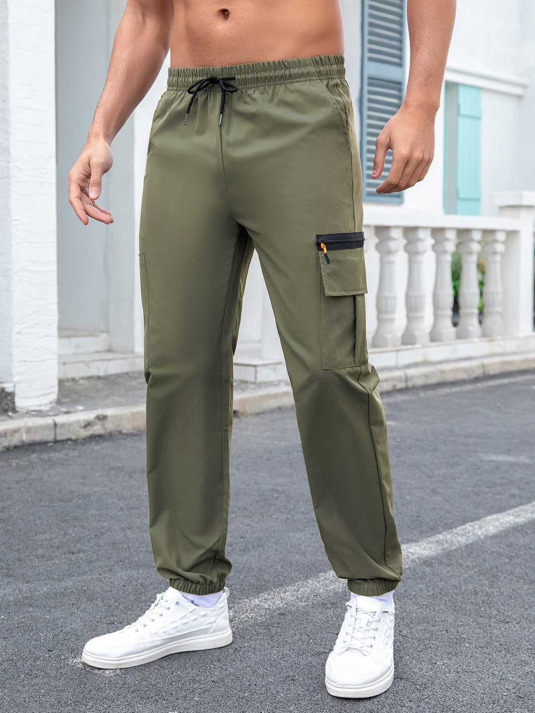 Herren Tech-Cargo-Jogginghose mit elastischem Tunnelzug, Reißverschluss‑Beintasche & eng anliegendem Fußbündchen Echo Archiv