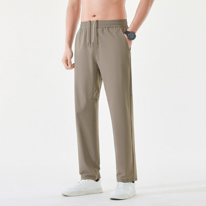 Herren Relaxed-Performance-Freizeithose mit elastischem Tunnelzug, schnell trocknendem Stretch & geradem Bein Echoarchiv