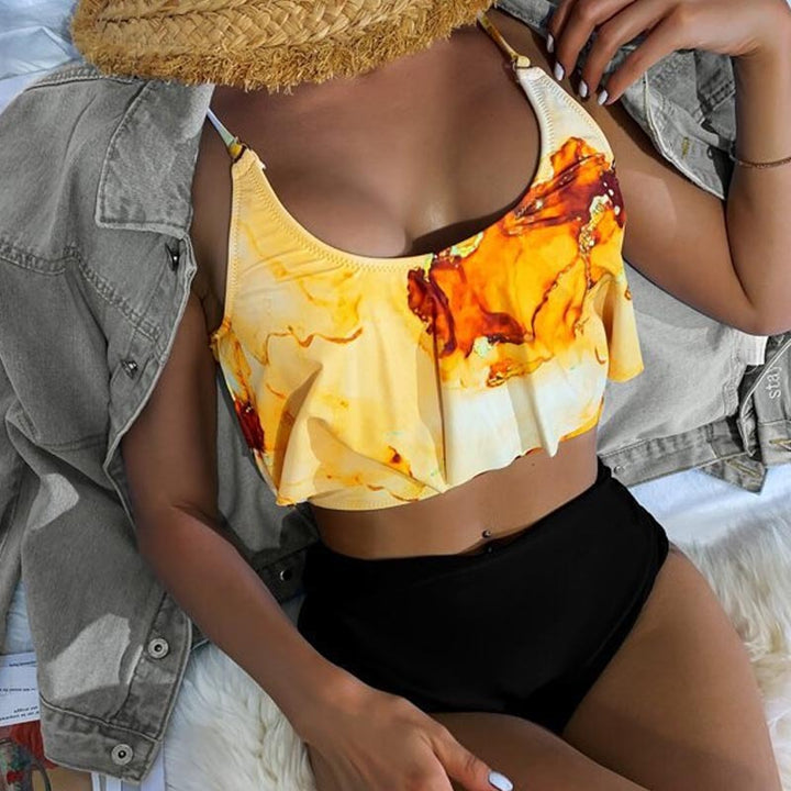 Damen Sportlicher Bikini mit floralen Rüschen Echo Archiv