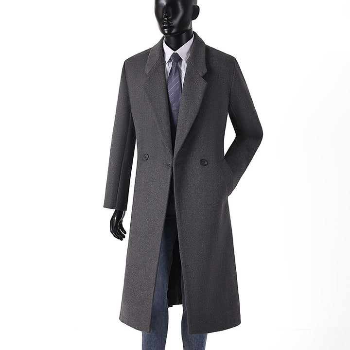 Herren Moderner Longcoat aus Wollmix mit schmalem Revers, leichter Taillierung und seitlichen Eingrifftaschen Echoarchiv