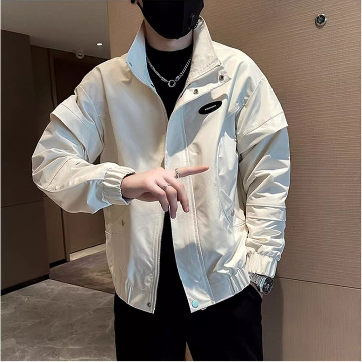 Herren Übergangsjacke mit isolierendem Innenfutter und sportlichem Schnitt Echoarchiv