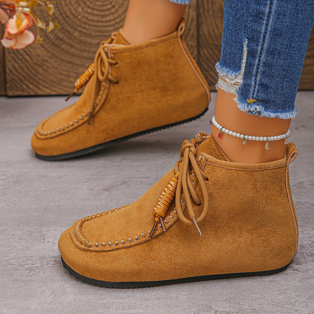 Damen Velours‑Ankle‑Mokassin mit dekorativer Quaste und handgenähter Moc‑Naht Echo Archiv