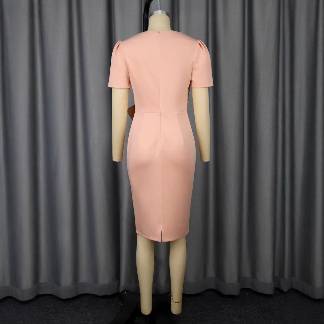 Damen figurbetontes Cocktailkleid mit floralen Applikationen und Schleifenakzent Echo Archiv