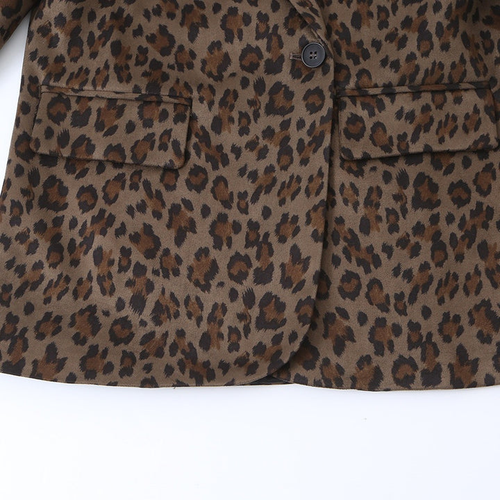 Damen Taillierter Blazer im Leoprint mit Revers und Pattentaschen Echo Archiv