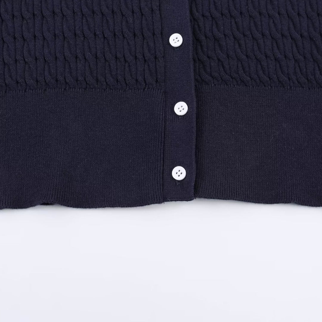 Damen Strickbluse mit eleganter Kragenverzierung Echo Archiv