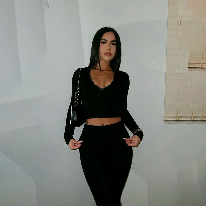 Damen Zweiteiliges Lounge-Set aus Stretch‑Jersey mit V‑Ausschnitt und taillierter Passform – Élanora