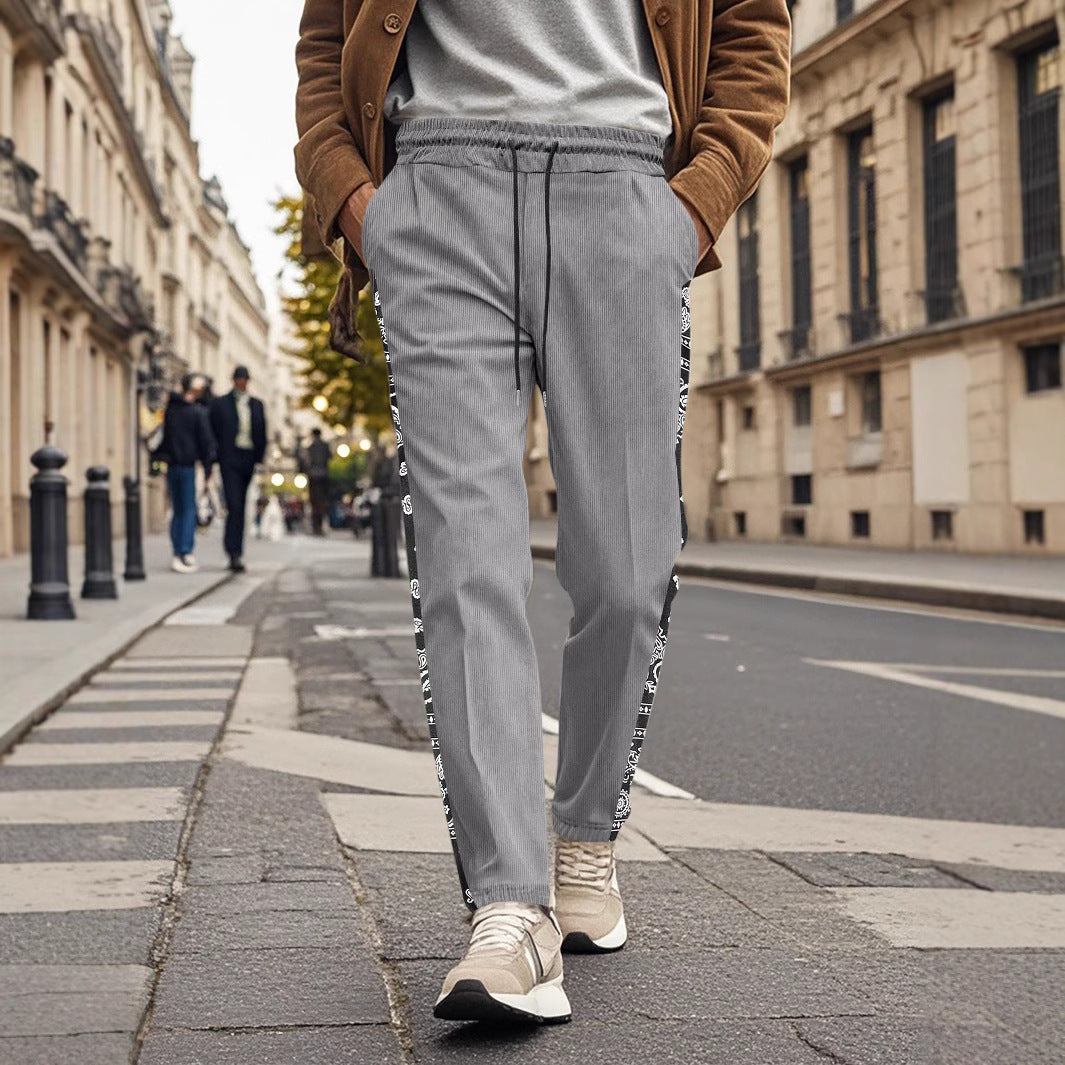 Herren sportliche Jogginghose mit seitlichen Druckmotiven Echoarchiv