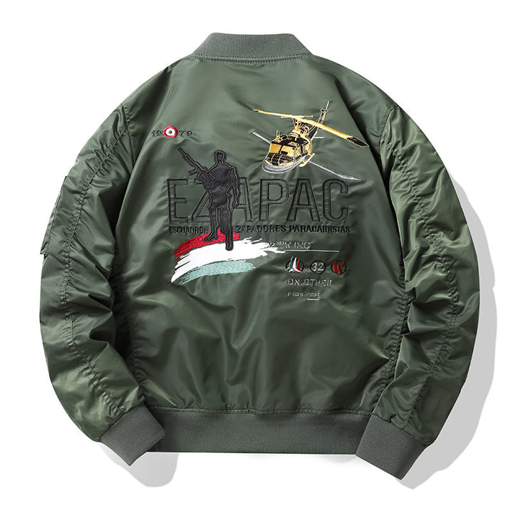 Herren Piloten-Bomberjacke im Vintage-Military-Stil mit gestickten Flugpatches und wasserabweisender Nylonoberfläche Echoarchiv