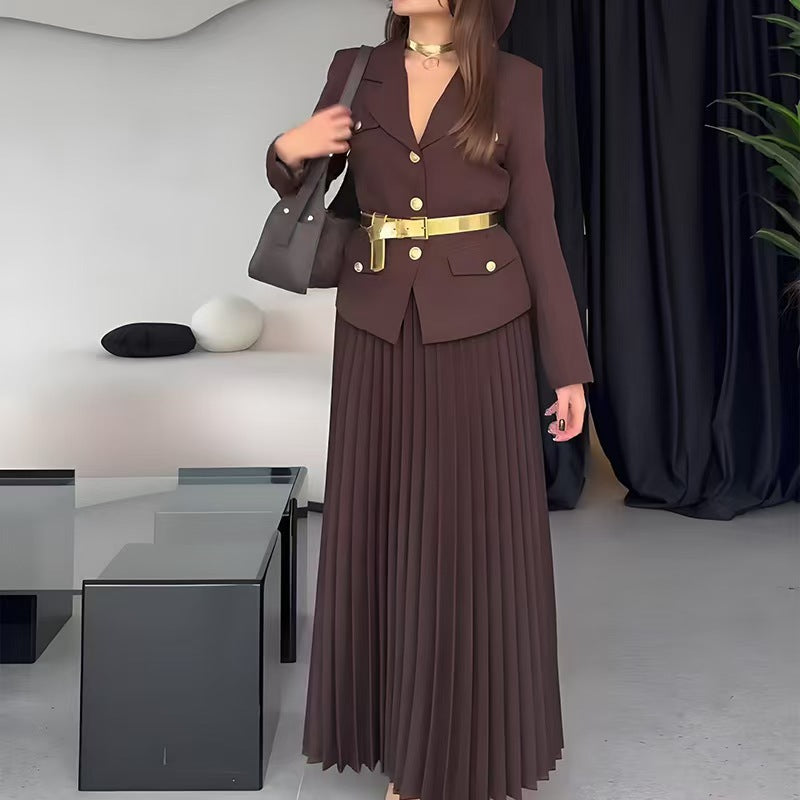 Damen Taillierter Blazer mit Gürtel und Plissierter Maxirock Set – Valéne