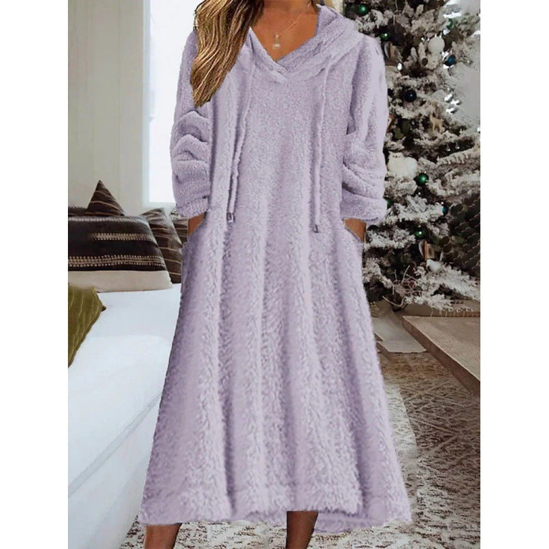 Damen Maxikleid aus Teddy-Fleece mit Kapuze, V-Ausschnitt und Eingrifftaschen Echo Archiv