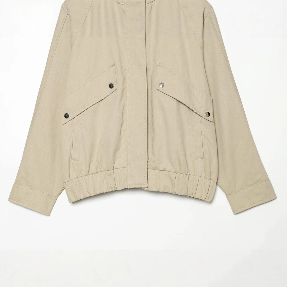 Damen Wasserabweisende Cropped-Utility-Jacke mit hohem Stehkragen und Karodetail an den Ärmelaufschlägen Echo Archiv