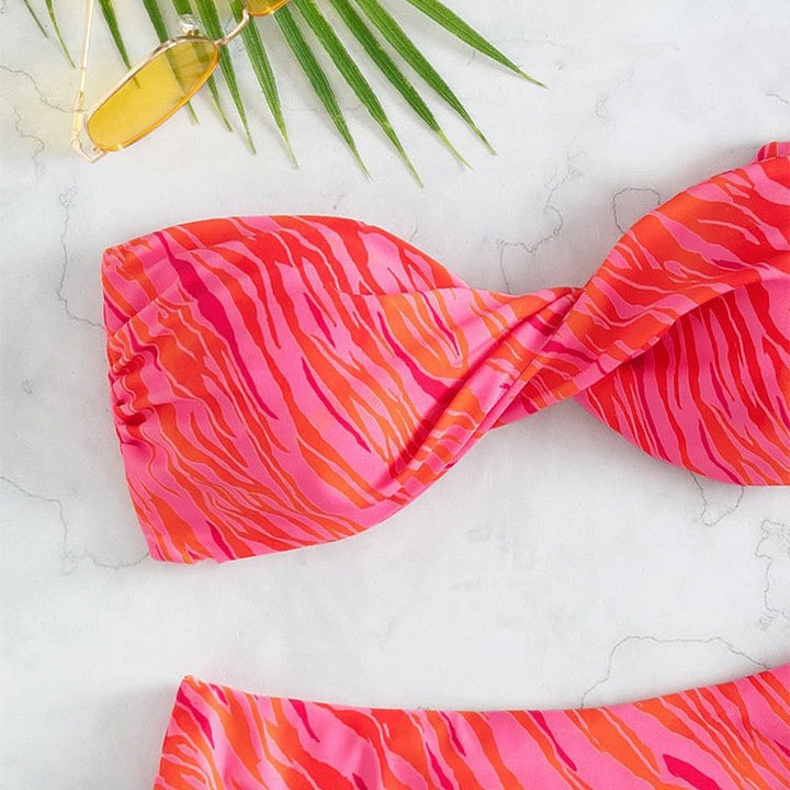 Damen Bandeau-Bikini mit elastischem Wickeldesign und hohem Beinausschnitt Echo Archiv