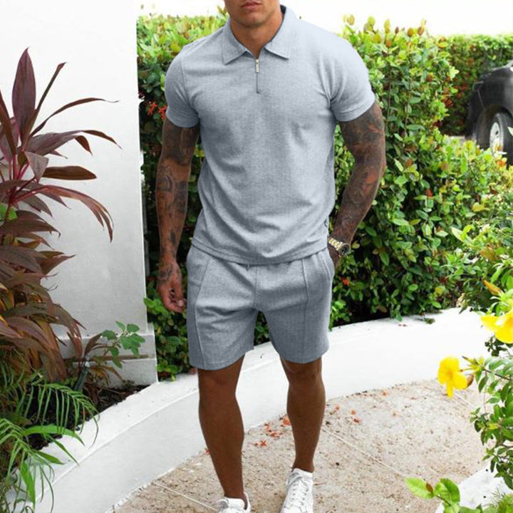 Herren Polo-Shirt und Shorts Set mit sportlichem Schnitt und praktischen Taschen Echoarchiv