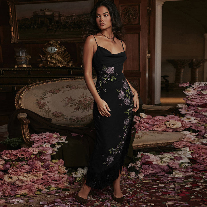 Damen elegantes Hochzeitskleid mit Blumenapplikationen und Fransen Echo Archiv