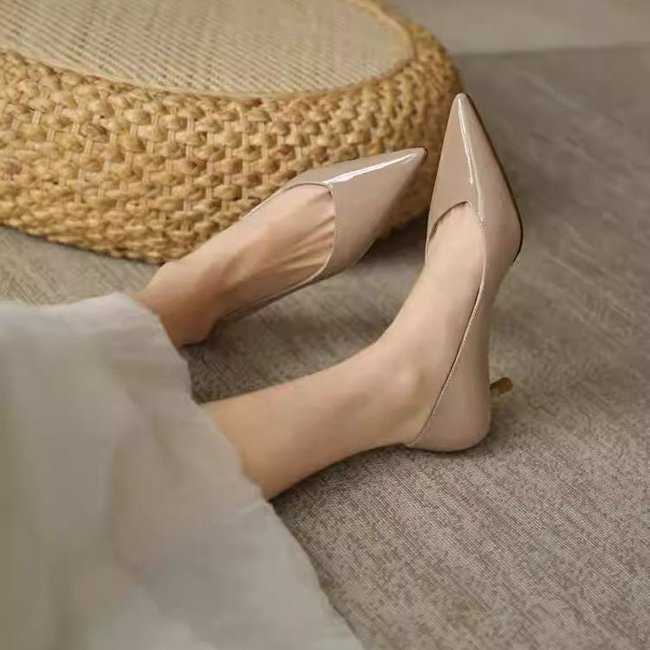 Damen Spitz zulaufende Lack-Pumps mit niedrigem Kittenabsatz – Lioré