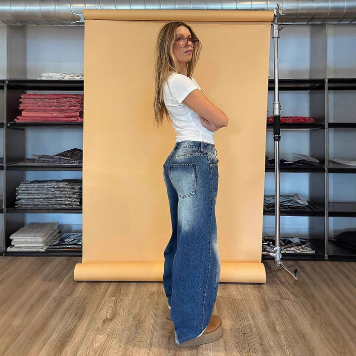 Damen nan weite Baggy-Jeans mit tiefer Schrittnaht, markanten Knieabnähern und verstärktem Five‑Pocket‑Schnitt Echo Archiv