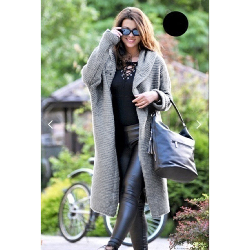 Damen Kapuzen-Strickmantel mit Oversize-Schnitt und Knopfleiste Echo Archiv