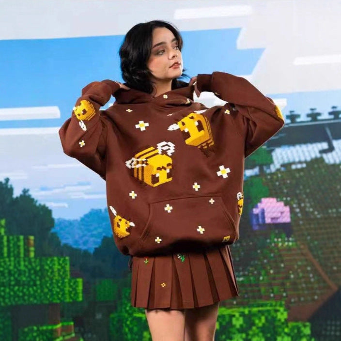 Unisex nan Kapuzenpullover mit eingestricktem Pixel-Bienenmotiv und aufgesetzter Kängurutasche Echoarchiv