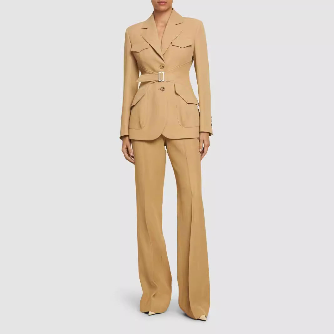 Damen Zweiteiliger Hosenanzug im Tailoring mit tailliertem Blazer und weitem Bein Echoarchiv