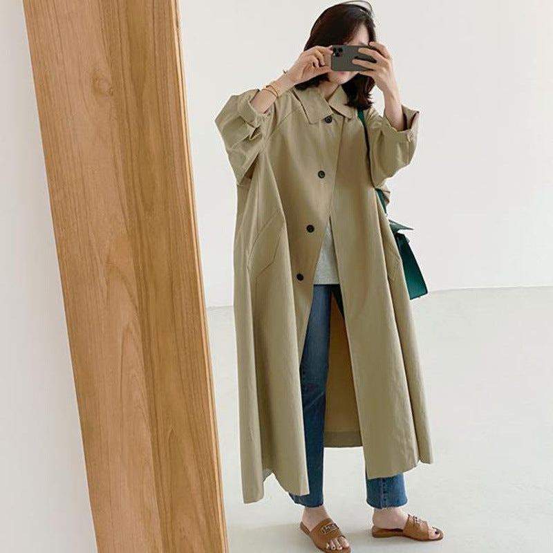Damen Langer Baumwollmix‑Swingcoat im Oversize‑Look mit überschnittener Schulter und aufgesetzten Taschen – Montévia