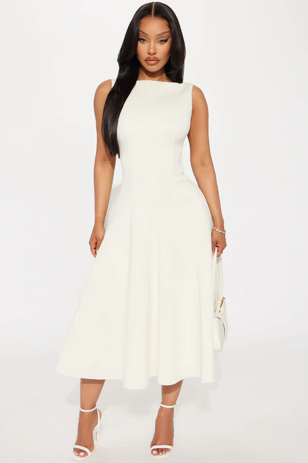 Damen Elegantes zeitloses Cocktailkleid mit schwingendem Rock und minimalistischer Silhouette Echo Archiv