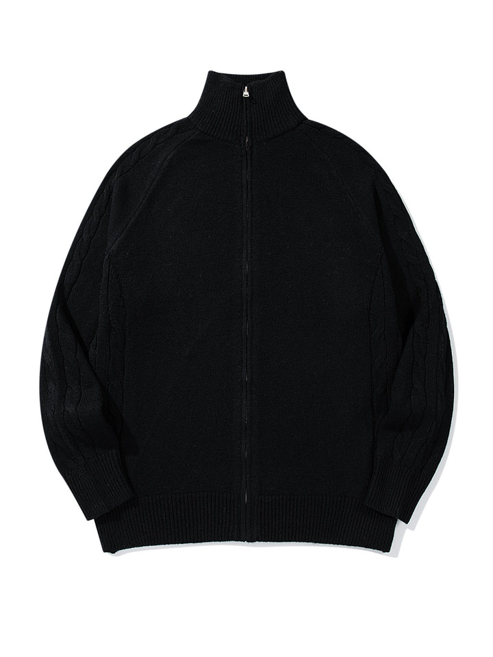Herren Grobstrick‑Zipjacke mit Funnelkragen, Raglanärmeln und Zopfmuster Echoarchiv