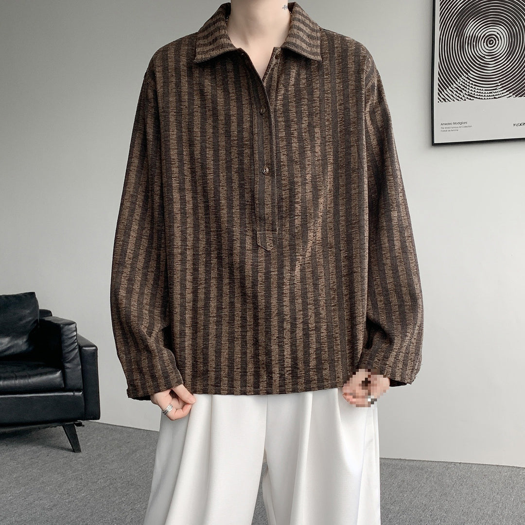 Herren Oversize Langarm-Hemd mit Polokragen, gestreifter Struktur & halber Knopfleiste Echoarchiv
