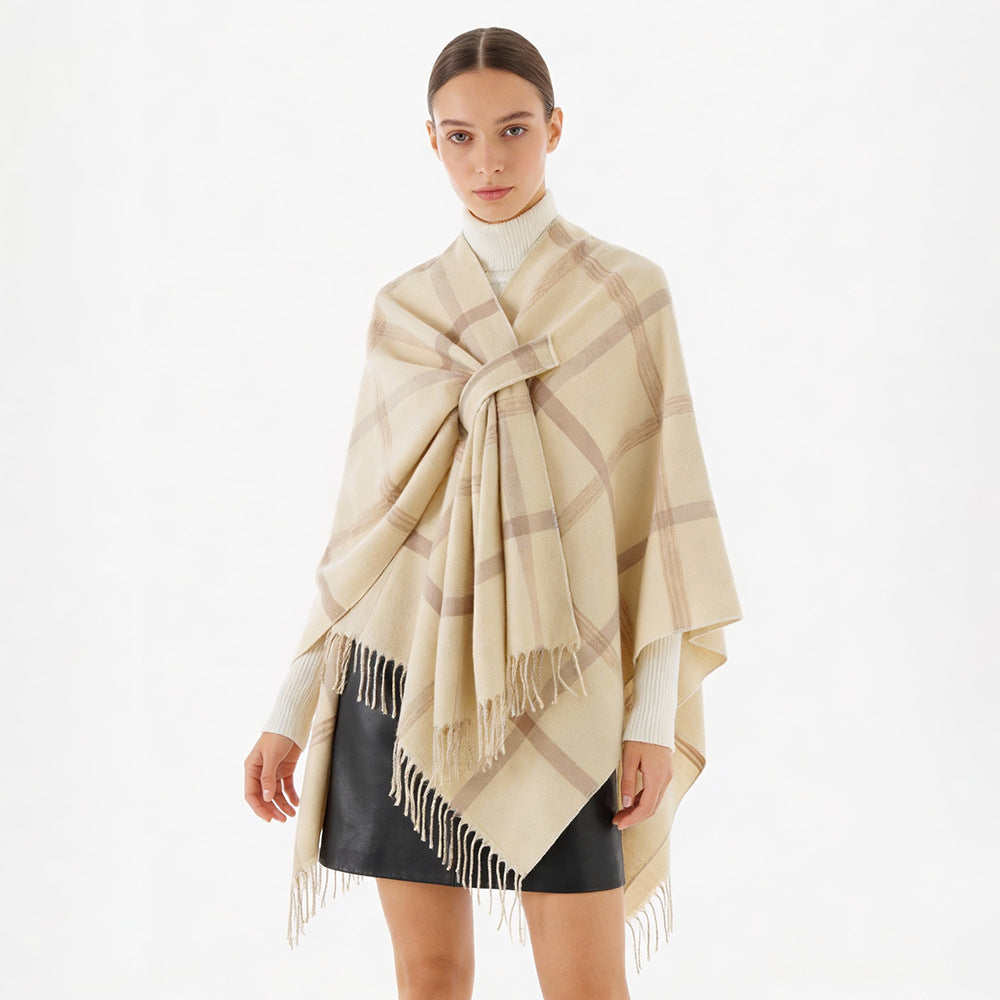 Damen Oversize-Capeponcho aus Wollmix mit Bindegürtel, Fransen und großem Karomuster Echo Archiv