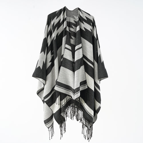 Damen Langer Reversfreier Webponcho im Umhangstil mit dezentem Zackenmuster und Fransensaum – Montévia