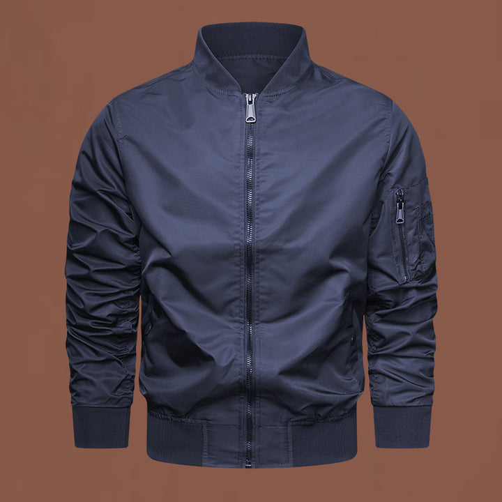 Herren nan urbaner Nylon-Bomber mit schlanker Silhouette, Ärmeltasche und windabweisender Außenhülle Echo Archiv