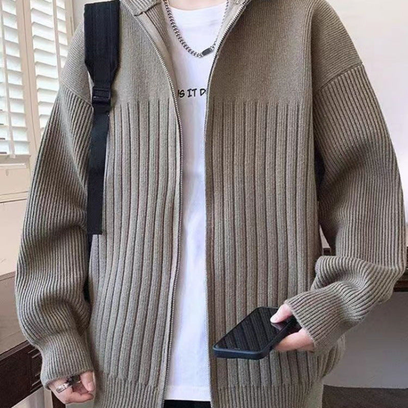 Herren Strickjacke mit modernem Schnitt und einzigartiger Rippenstruktur Echoarchiv