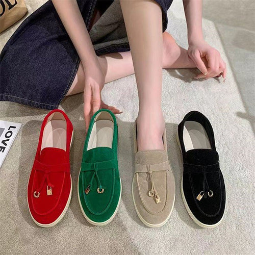 Damen Veloursleder Slipper mit dekorativer Quaste und profilierter Gummisohle Echo Archiv