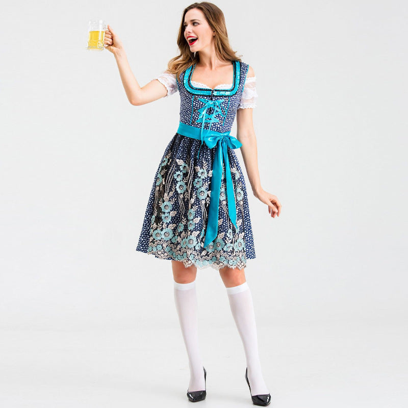 Damen nan traditionelles Kurzdirndl mit Spitzenärmeln, Schnürung und floraler Schürze Echo Archiv